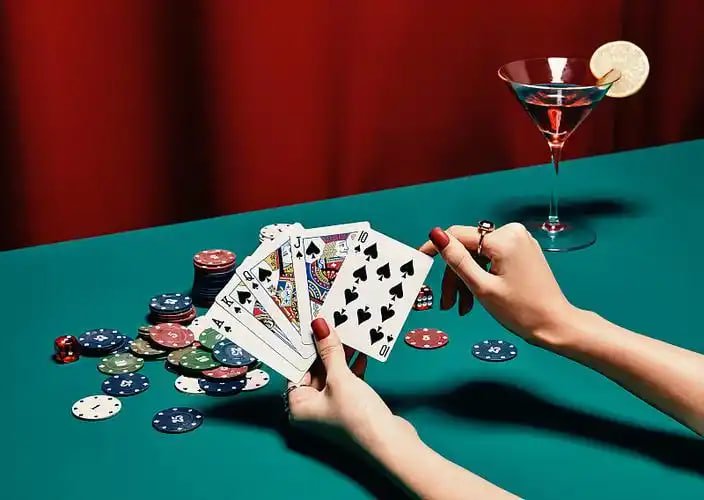 589solt ဘင်ဂို Myanmar ကစားသူ Bingo ကဒ် ဝယ်ယူကစားနေသောပုံ
